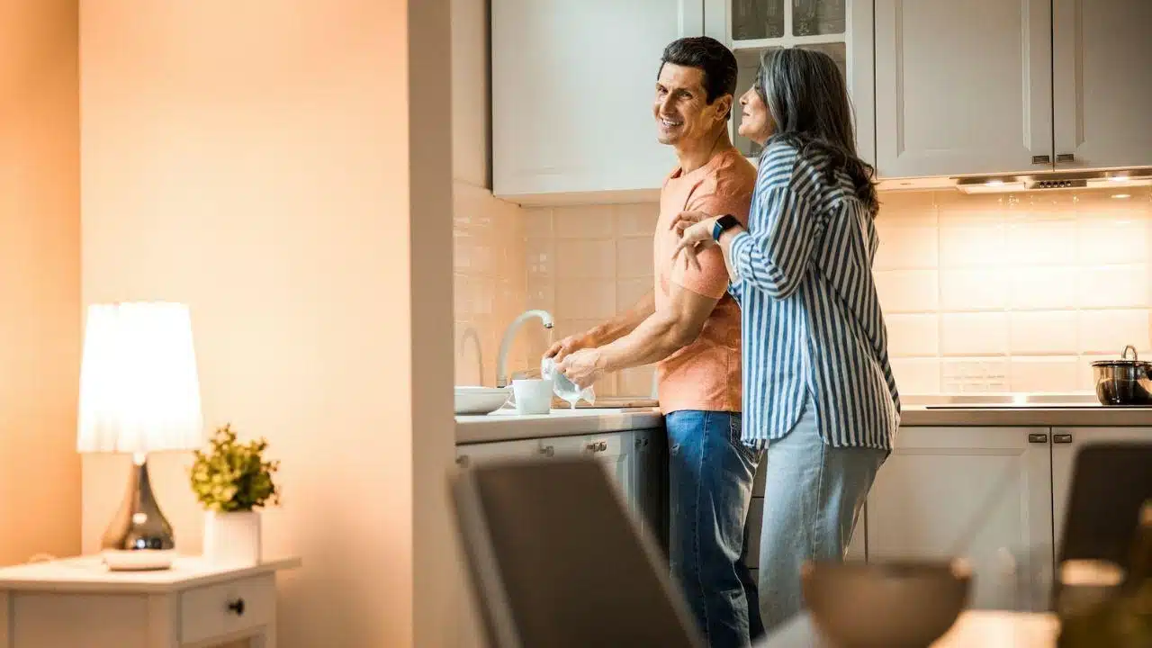 15 Reasons Men Don’t Realize You’re Interested in Them (And Miss the Signs Completely)